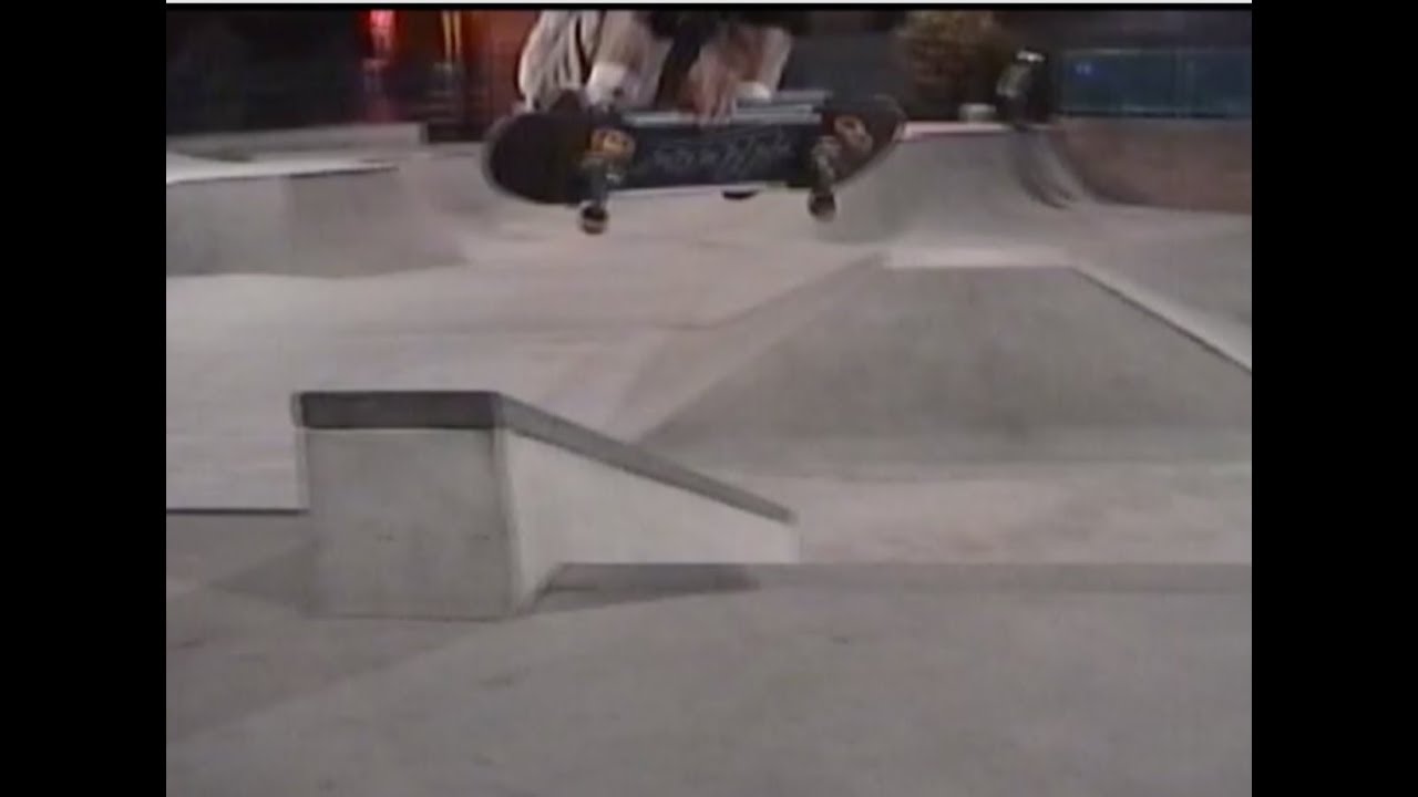 The DxHxShredder Tuck Knee f/s Air over the Ledge