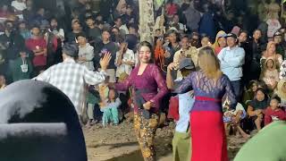 Keasikan Tuh Di Goyang Joget Imut  Tradisi Lombok Bejogetan
