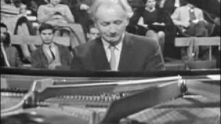 Wilhelm Kempff plays Beethoven's Tempest Sonata No. 17 in D Minor 2nd Movement Piano
