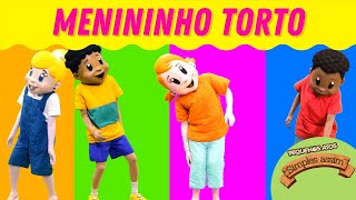 Menininho Torto | SIMPLES ASSIM | Pequenos Atos