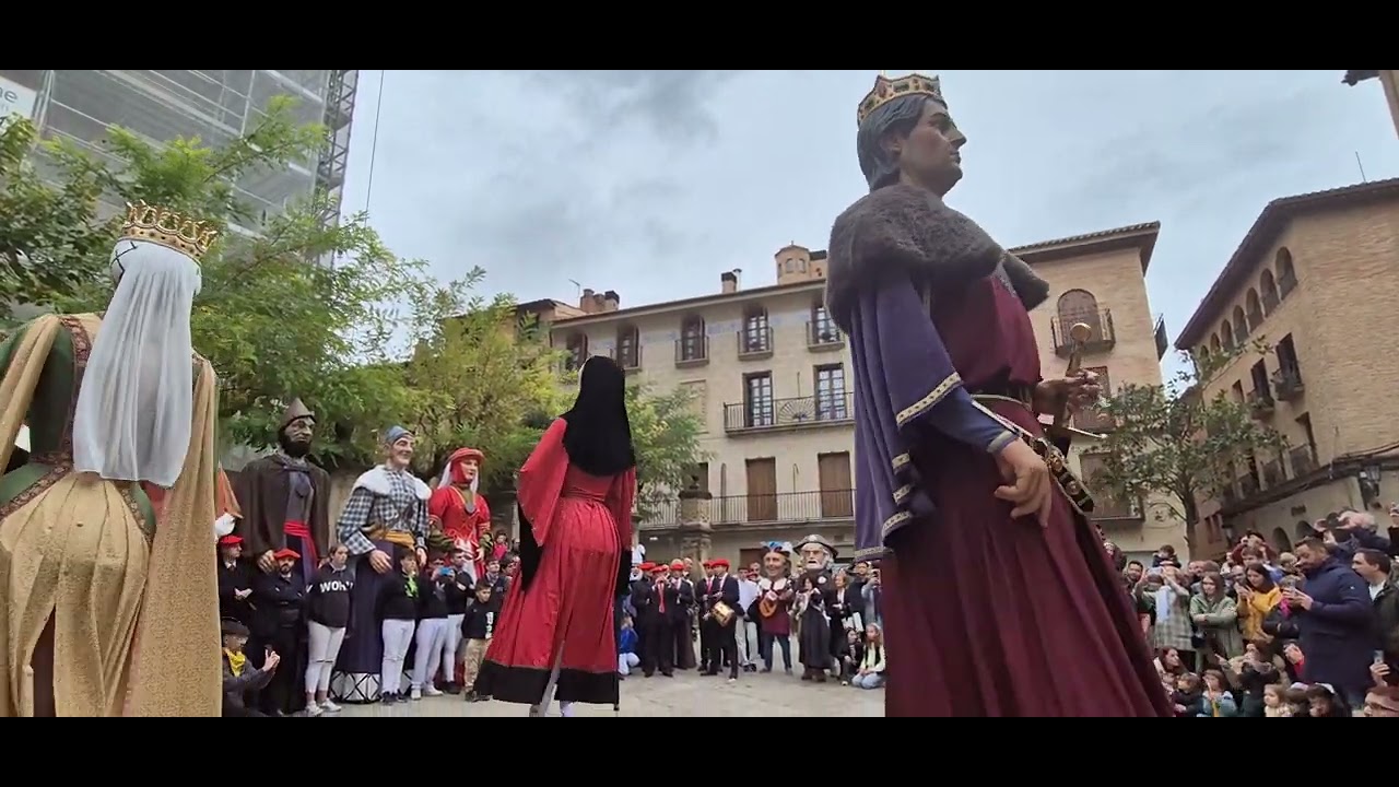 GIGANTES VIANA. 2024 RECUERDOS DE GIGANTADAS POR NAVARRA.