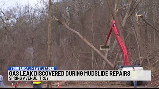 Mudslide cleanup crews find gas leak in Troy