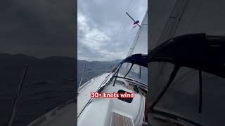 Ветер 30+ узлов на переходе #яхтинг #шторм #поход #sailing