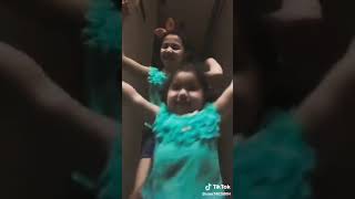 محدش سامعني ليه البنت الصغيره