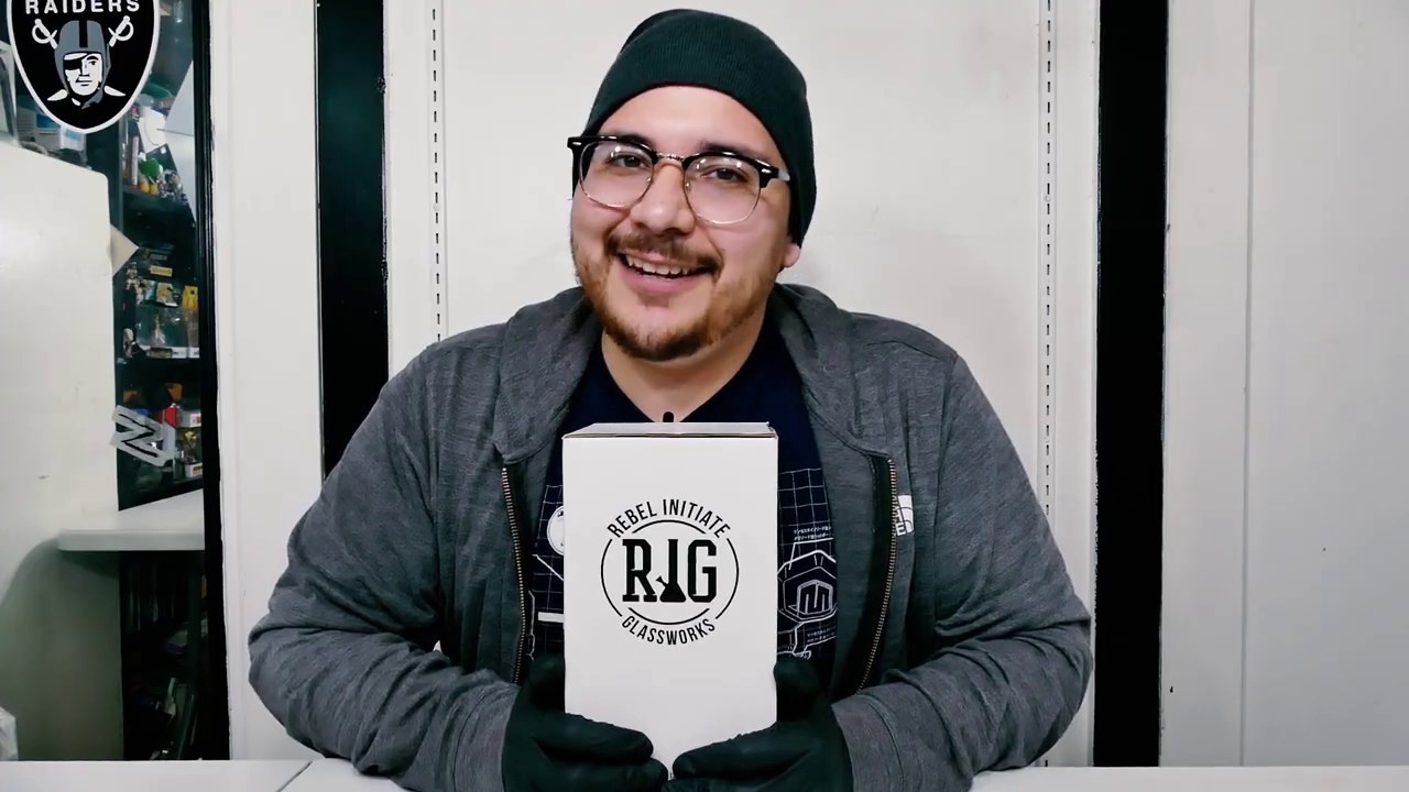 REBEL INITIATE GLASSWORKS (RIG) RENEGADE CONCENTRATE RIG | DABPRESSIONS!