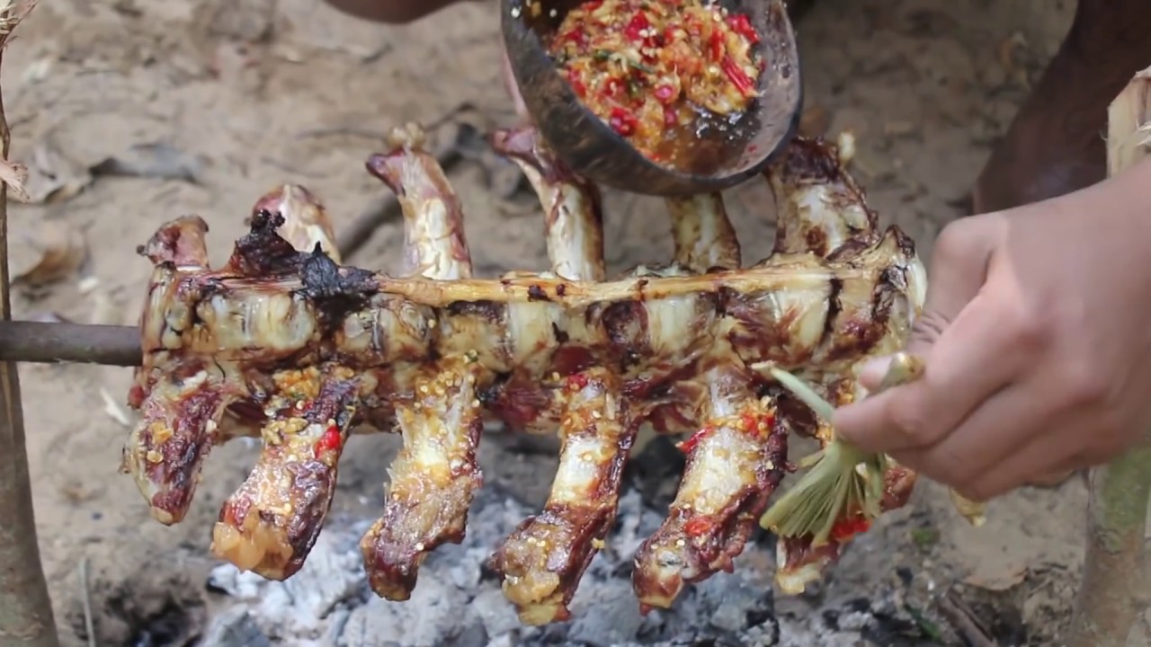 Jungle Cooking Buffalo For A Cambodian Tribe - Cooks Great Escape Food Eating Delicious