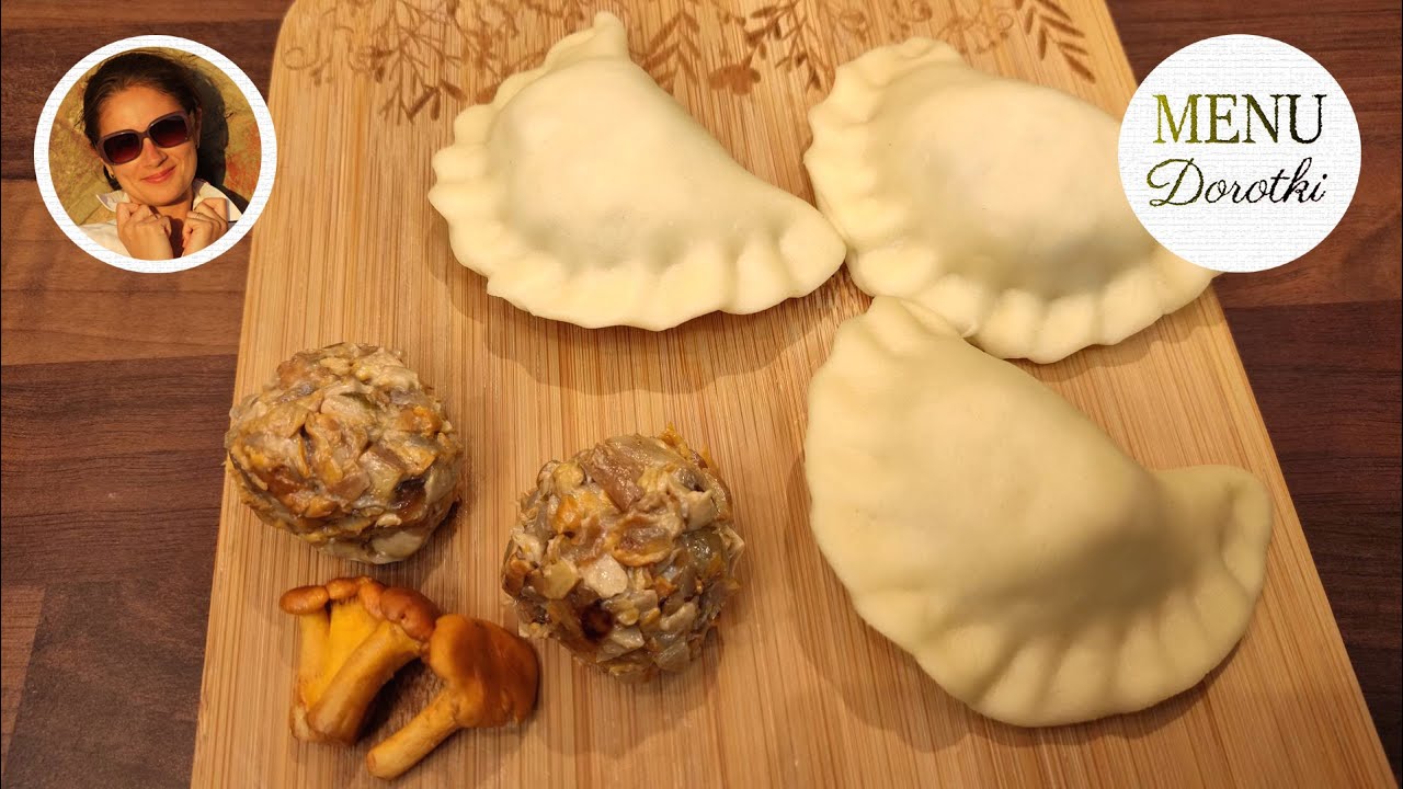 Pierogi z kurkami. Jak czyścić kurki, jak zrobić farsz i ciasto na pierogi? Przepis MENU Dorotki.