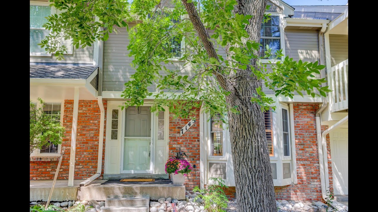 Marilyn and Larry McFall presents 7145 E Briarwood Drive Centennial, CO | ColdwellBankerHomes.com