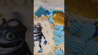 Can you resist this cakey temptation? #kidscake #birthdaycake #cakemaking