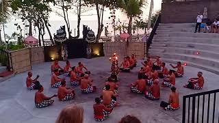 Tari Kecak di tanah lot bali