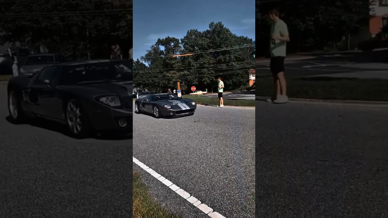 Ford gt revs engine at cars and coffee in Newark Delaware 