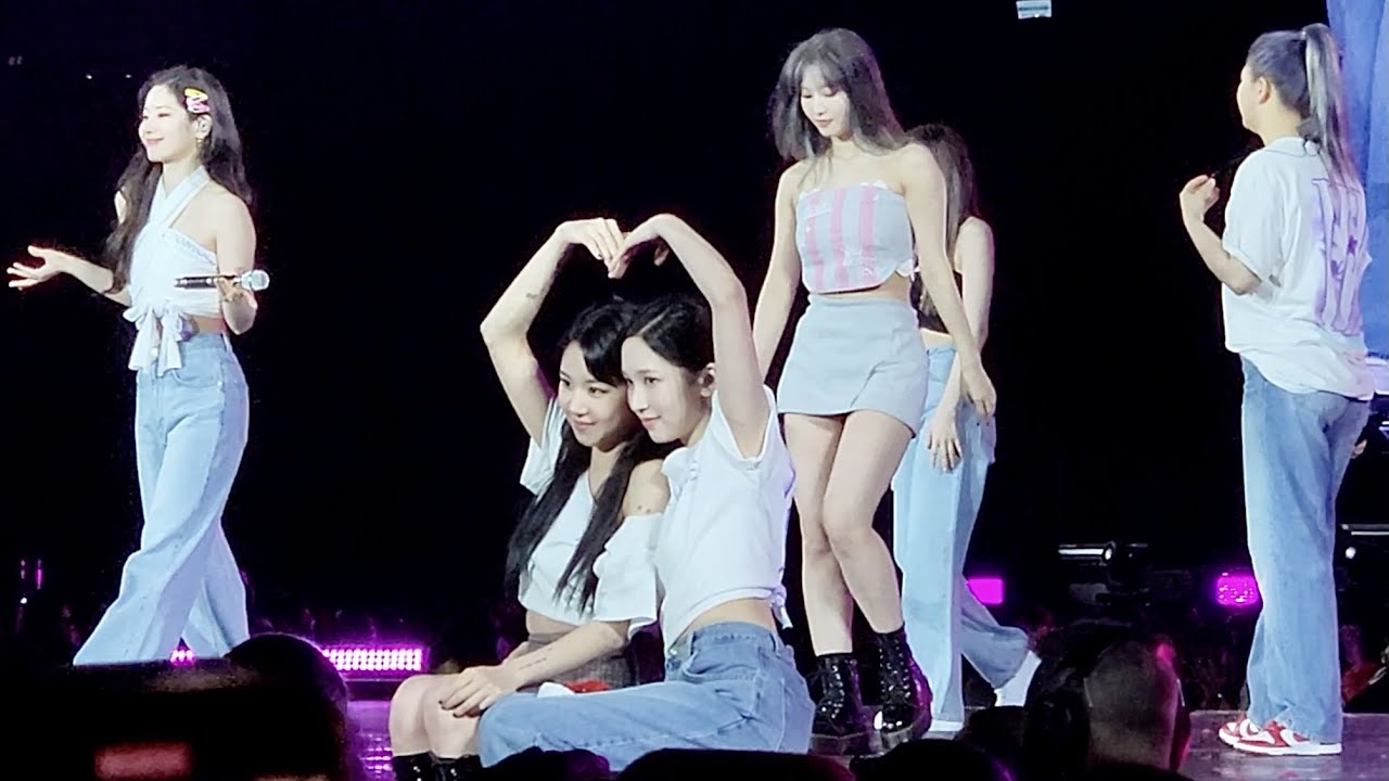 TWICE - SAY SOMETHING @ Banc of California Stadium | LA Encore Day 2 (5/15/2022)