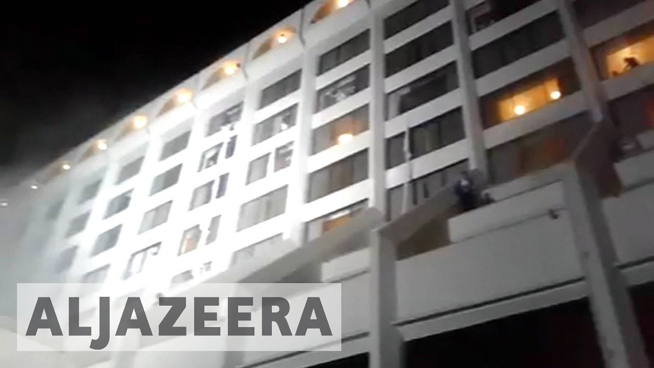 فندق ريجنت بلازا في باكستان يتعرض لحريق مميت