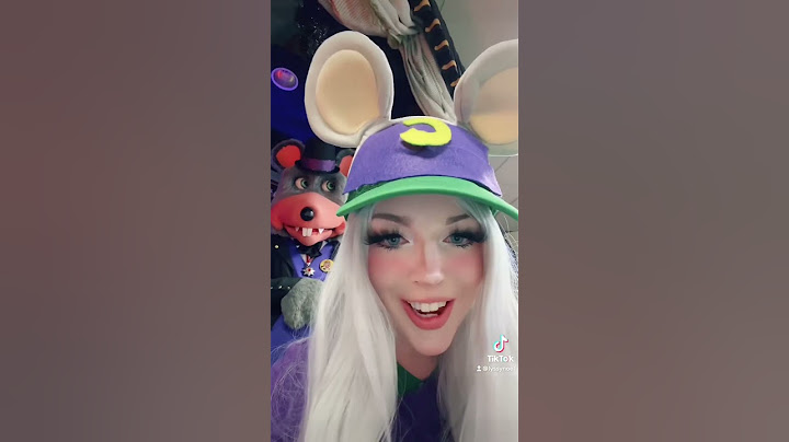 I Dressed up as CHUCK E CHEESE for Halloween 😳🤣💬 #shorts #chuckecheese #halloween