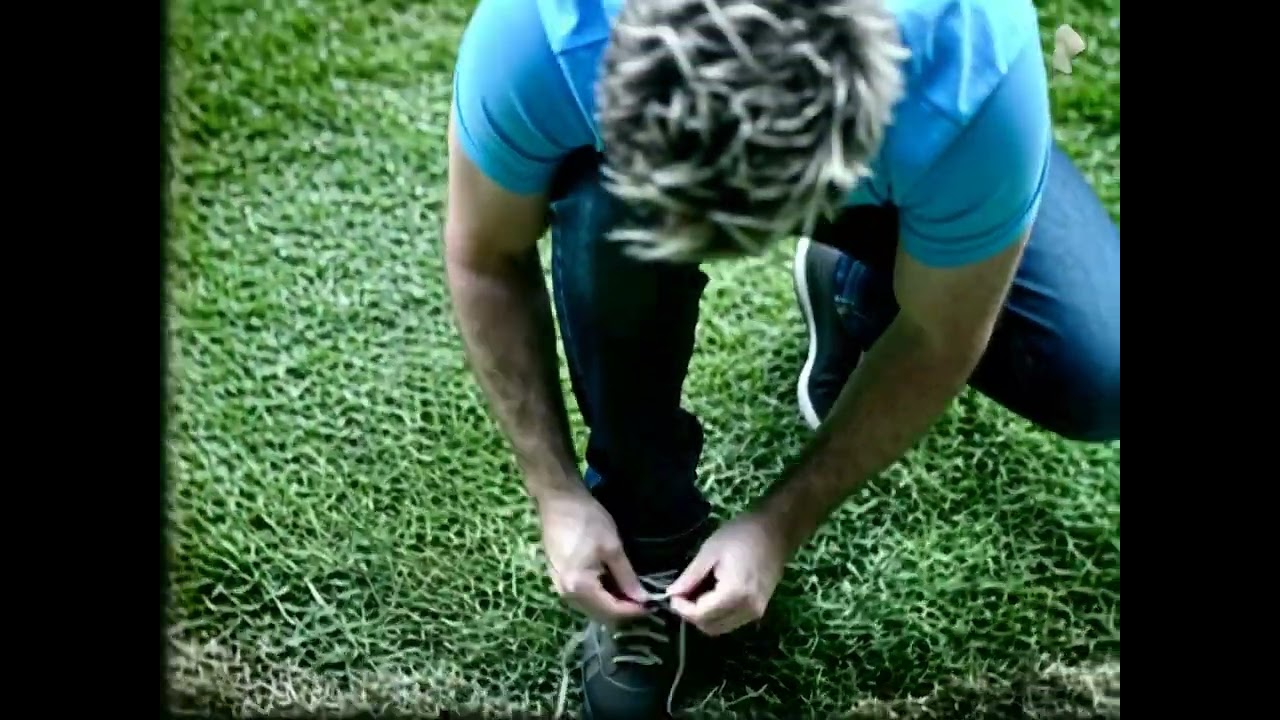 2007 Sprint Phone Commercial: Tying Shoes - Caleb Walters