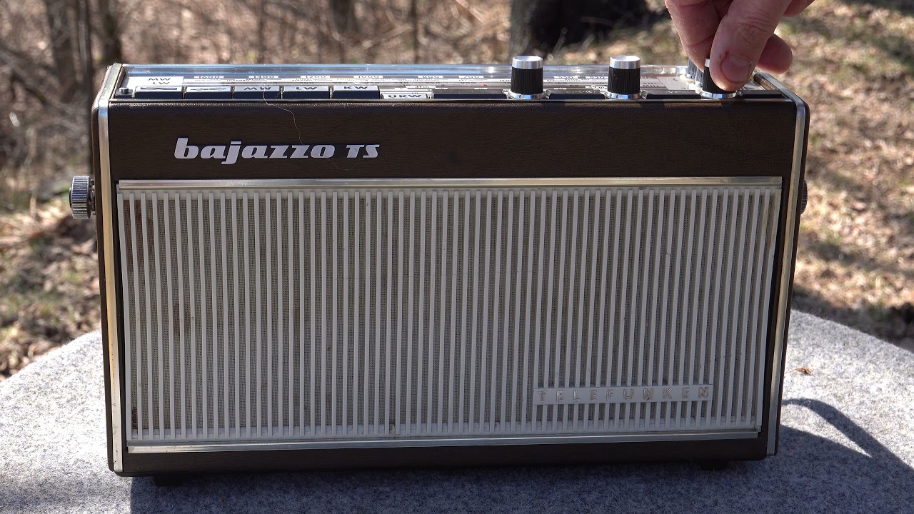 Telefunken Bajazzo TS vintage transistor radio, 1965-66. 9.5.2021