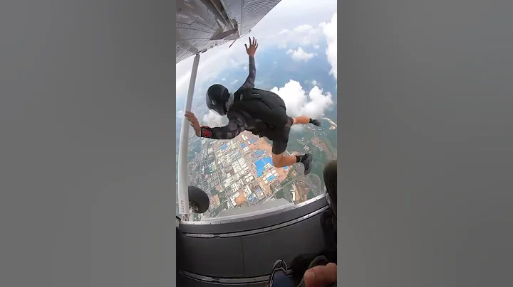 Skydiving on amazing sky   Best jump of the year episode # 33