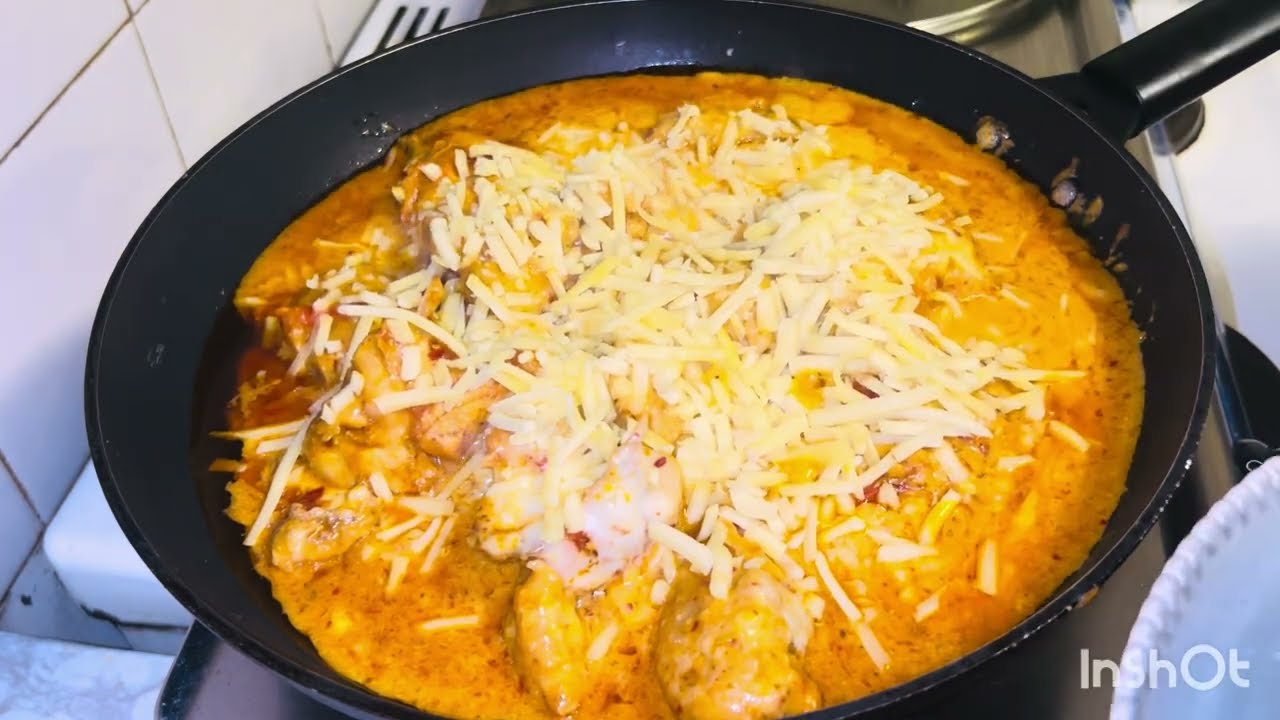 Turkish chicken with naan 🤤#australia #food #foryou #turkeycall #australiadiaries #viralvideos 