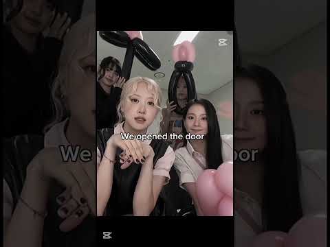they locked the door !! #blackpink