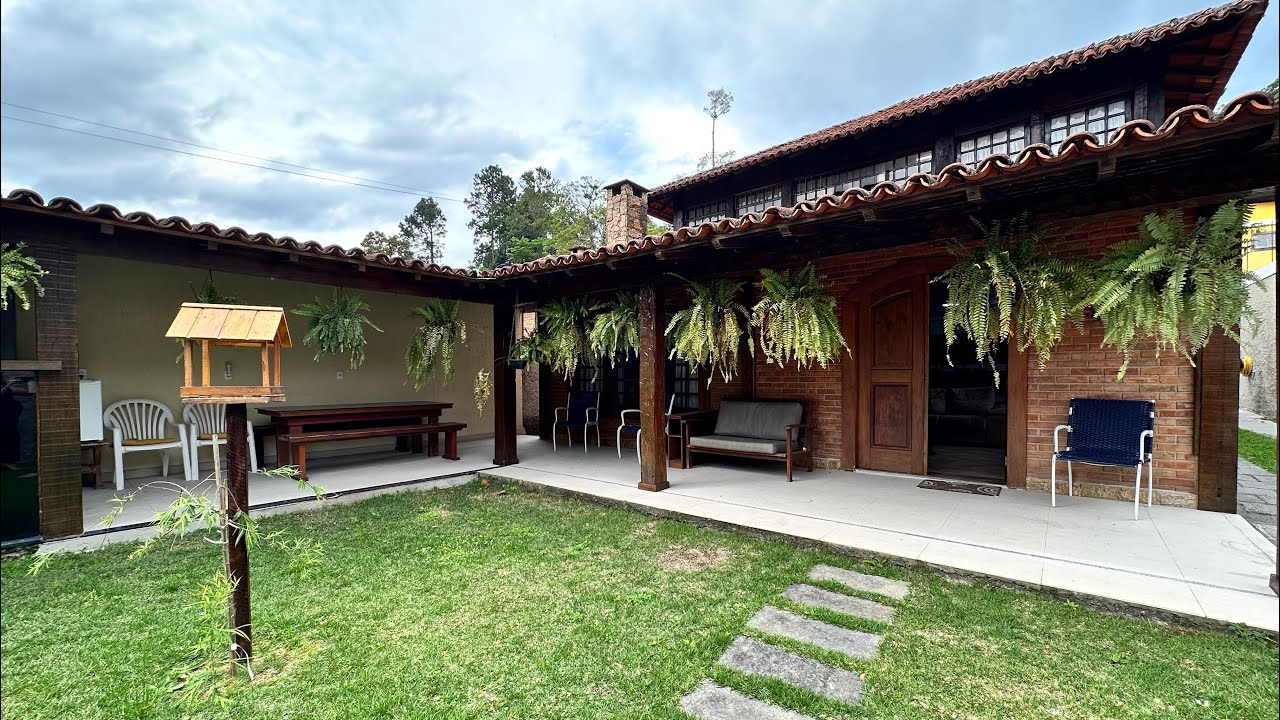 CASA + APARTAMENTO EM ANEXO À VENDA NO BAIRRO TIJUCA EM TERESÓPOLIS/RJ. UM IMÓVEL TAMANHO FAMÍLIA.