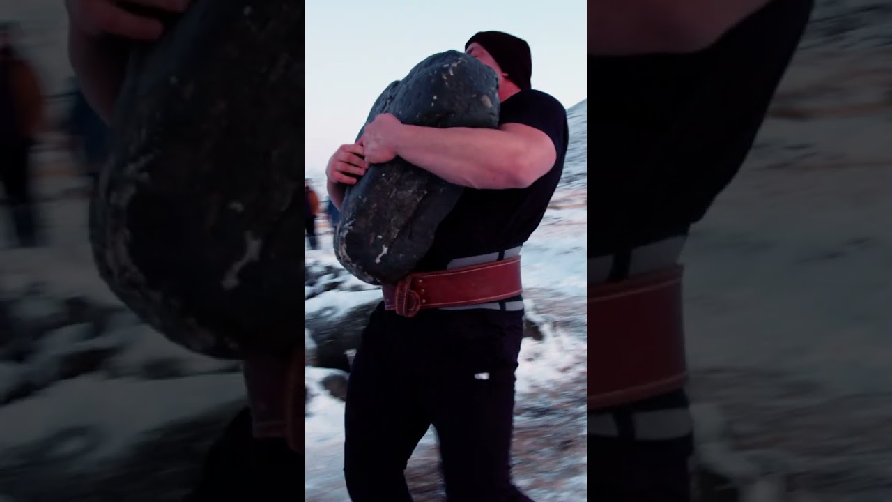 Исторический 400-фунтовый «камень мужественности», перенесенный во льду