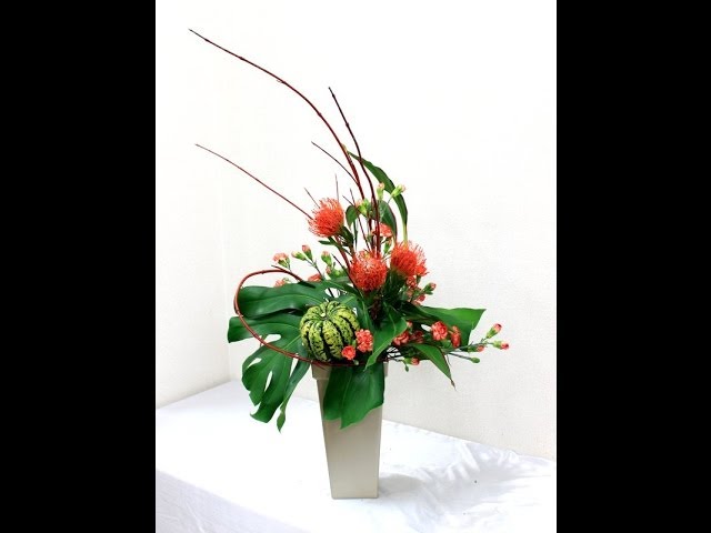 How to Make Large Flower Arrangements with Fewer Stems: Halloween