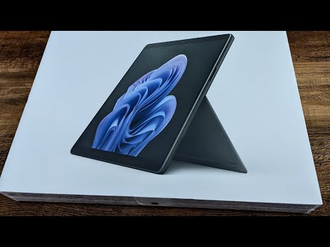 Unboxing The Surface Pro 9! First impressions and hands on!