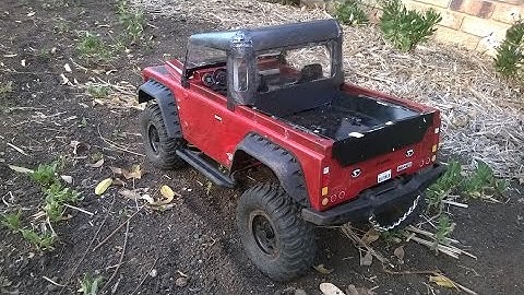 SCX10 Dingo Defender Ute conversion