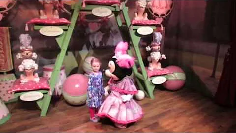 Someone loves Minnie...Lucas not so much
