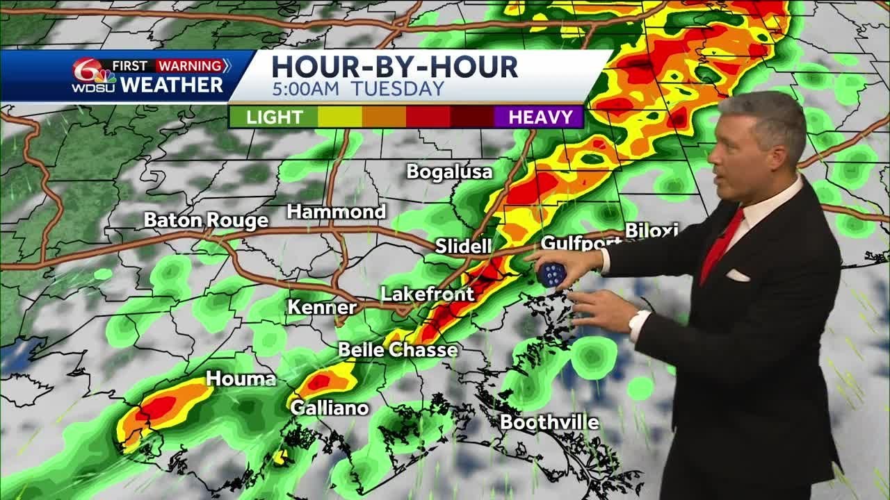 Tracking strong, possibly severe storms late tonight - YouTube