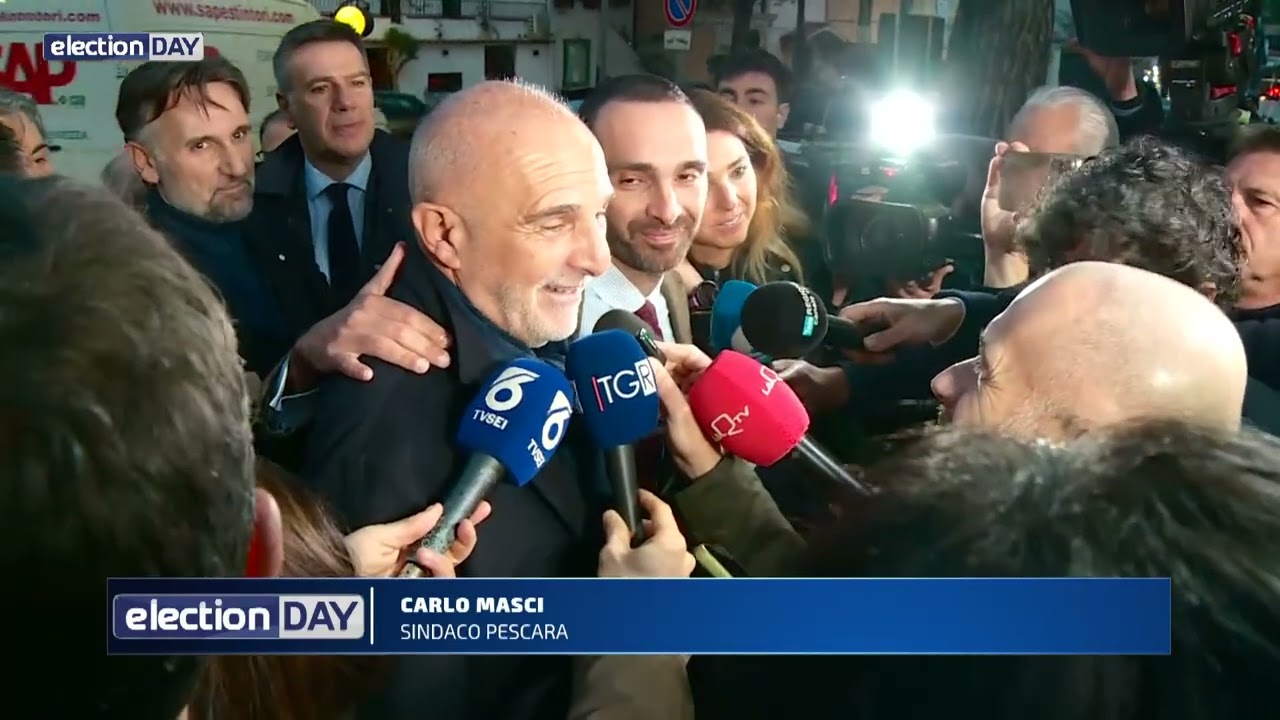 Carlo Masci confermato sindaco di Pescara: l'arrivo al comitato