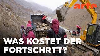 Eine Straße im Himalaya im Wandel