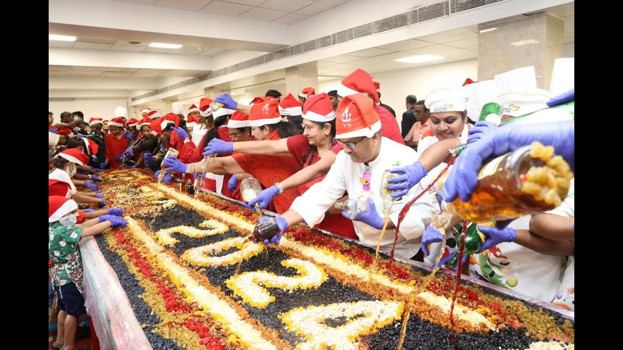 CHRISTMAS CAKE MIXING: THE FUN 