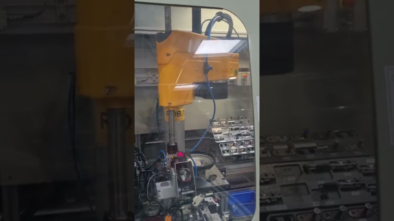 STÄUBLI RS 80 Robot