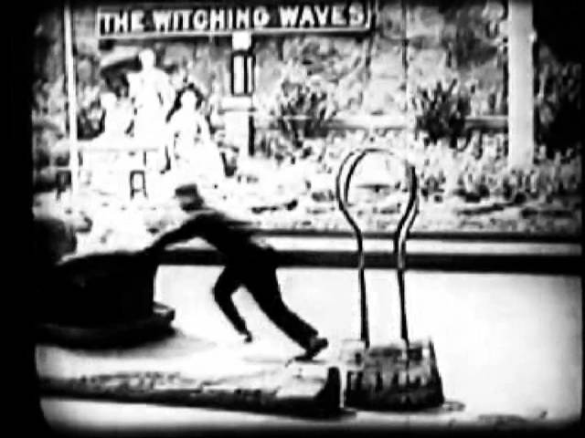 在 YouTube 上觀看「Retrolectro Comedy XCIX (Coney Karussell Fachpersonal Swing House Achterbahn Rmx)」 在 YouTube 上觀看「Retrolectro Comedy XCIX (Coney Karussell Fachpersonal Swing House Achterbahn Rmx)」