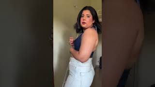 Emily Ratajkowskis Iconic Look