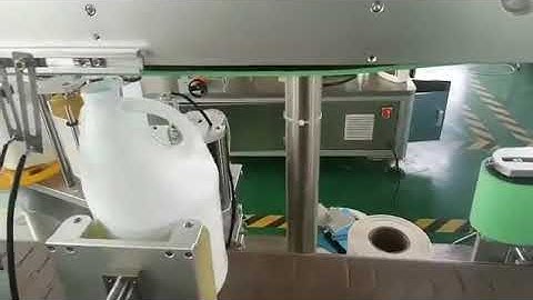 Automatic handle bottle fix position labeling machine