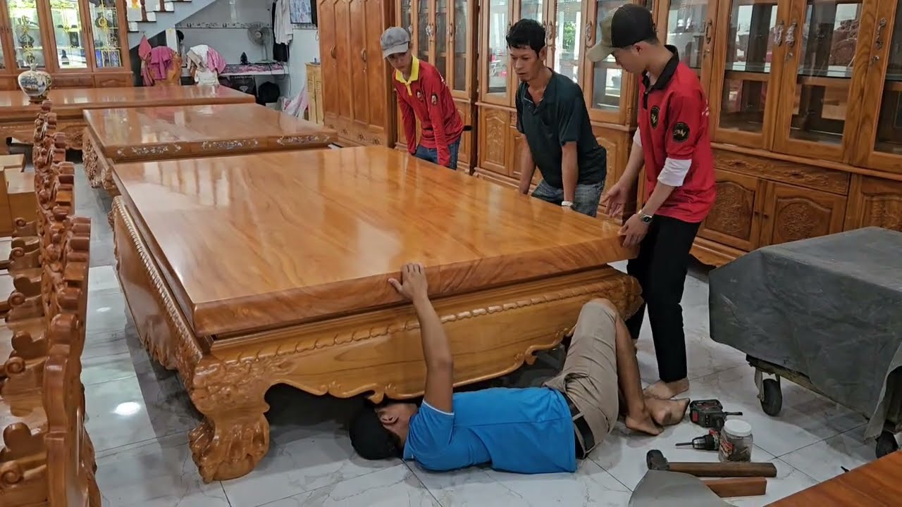 Dán chân quỳ giao về Đồng Nai 