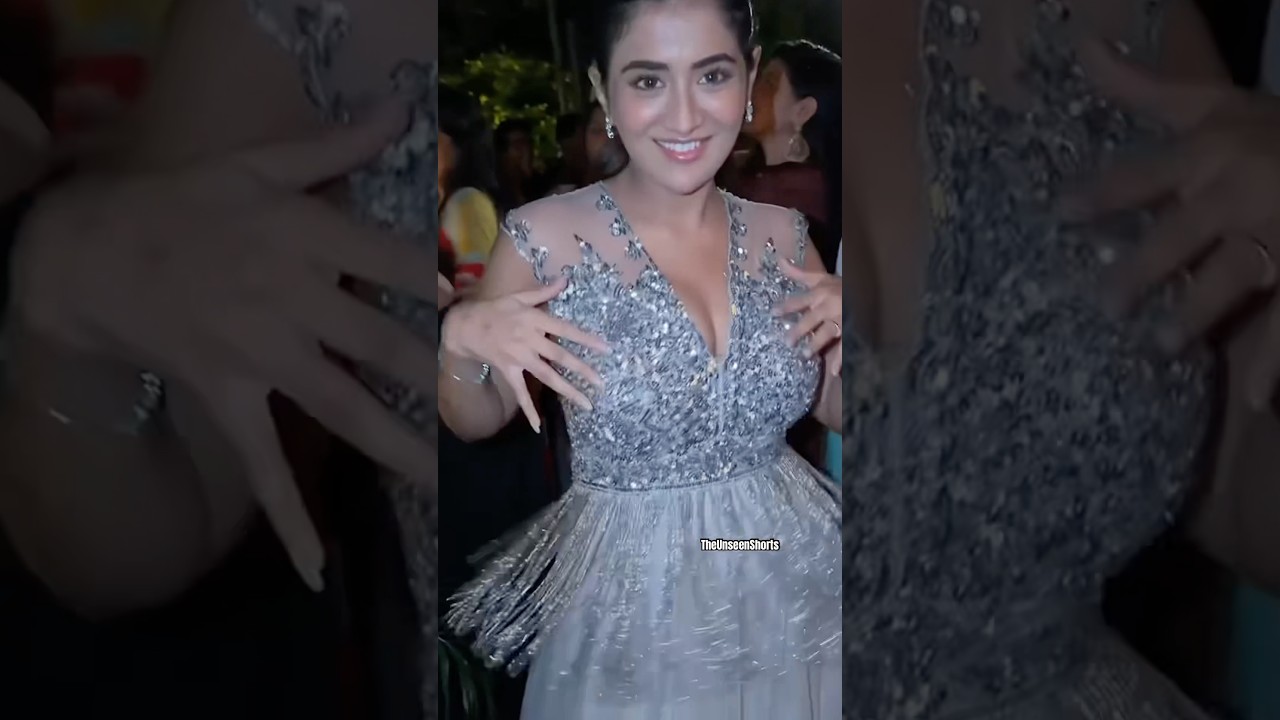 Rashi Singh🔥looks absolutely stunning on Diwali Night✨|The Unseen Shorts 
