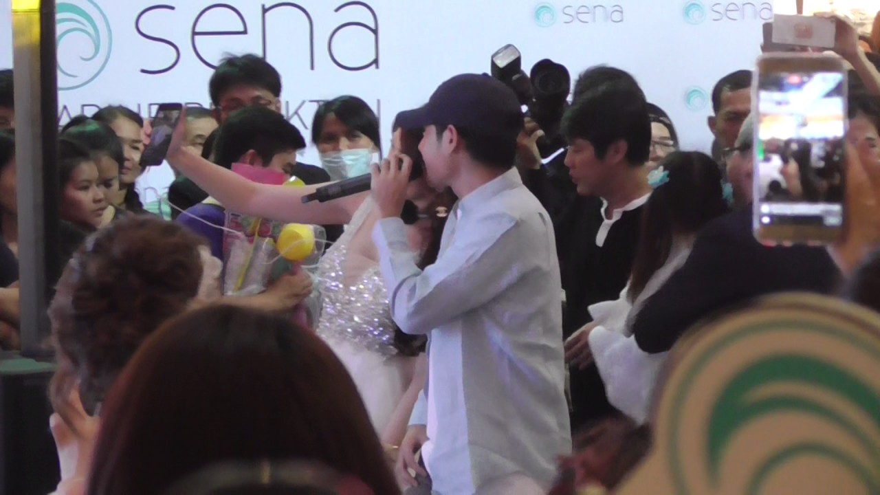 เป๊ก ผลิตโชค - minicon @Central World
