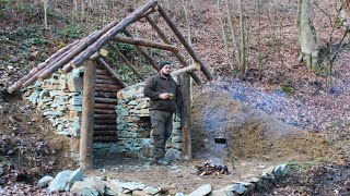 One built a stone bushcraft house. Working alone. Part 1