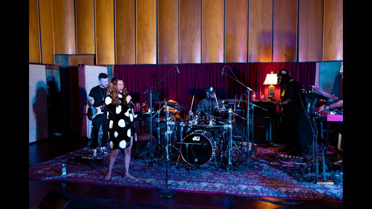 Jacquie Lee: Box of chocolate Concert