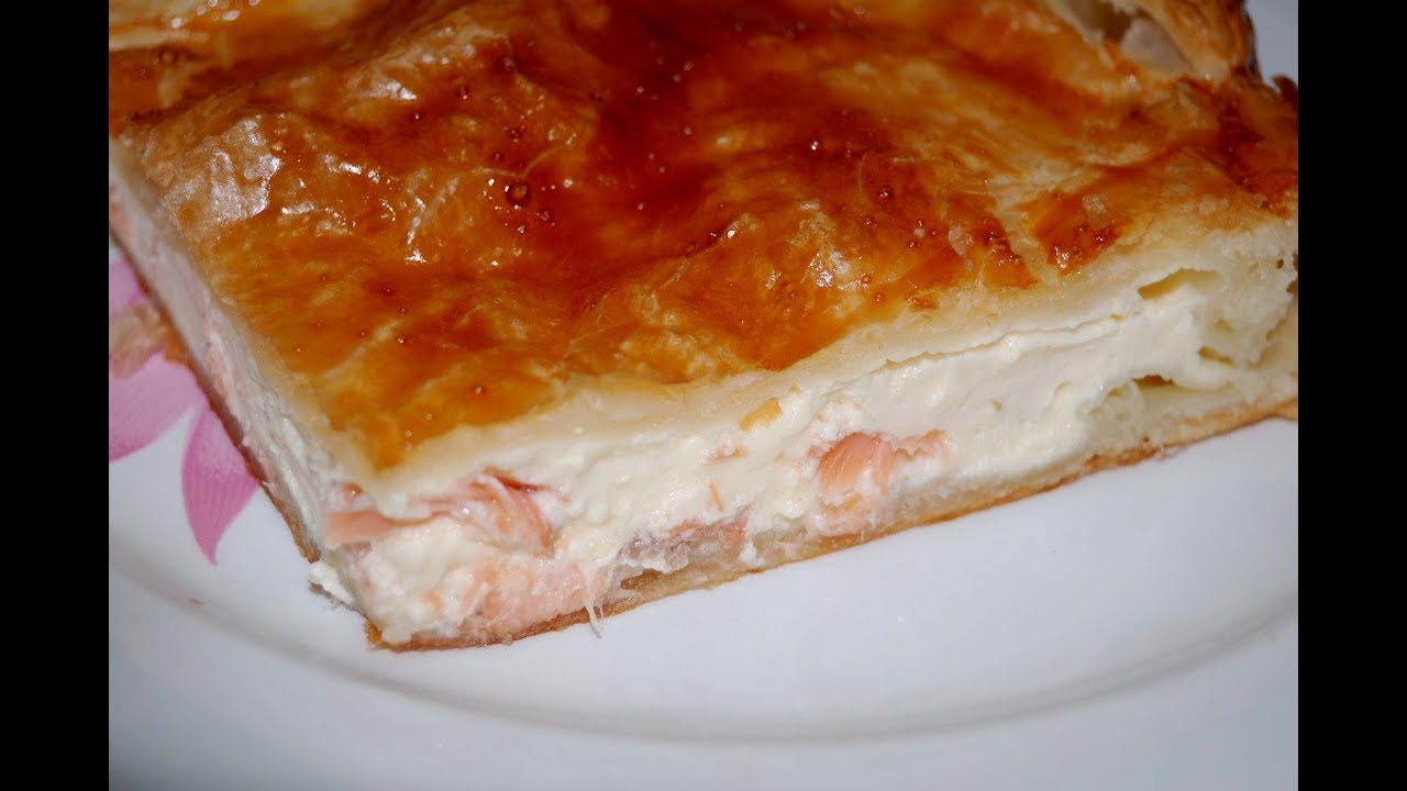 Cómo hacer una empanada hojaldrada de queso y salmón ahumado, al estilo de Mariaje