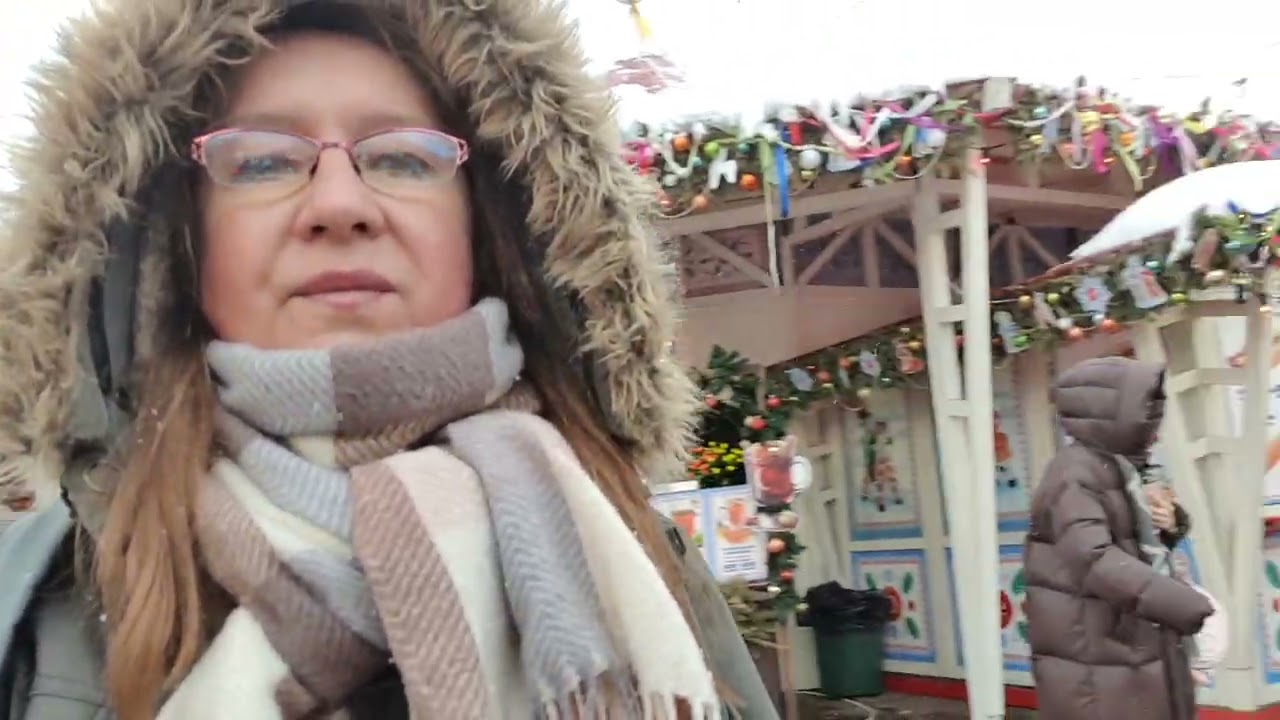 Много ТУРИСТОВ на Красной Площади - МАРТ, а Погода НОВОГОДНЯЯ )