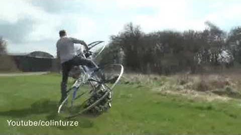 Video: British inventor builds fully-working hover bike