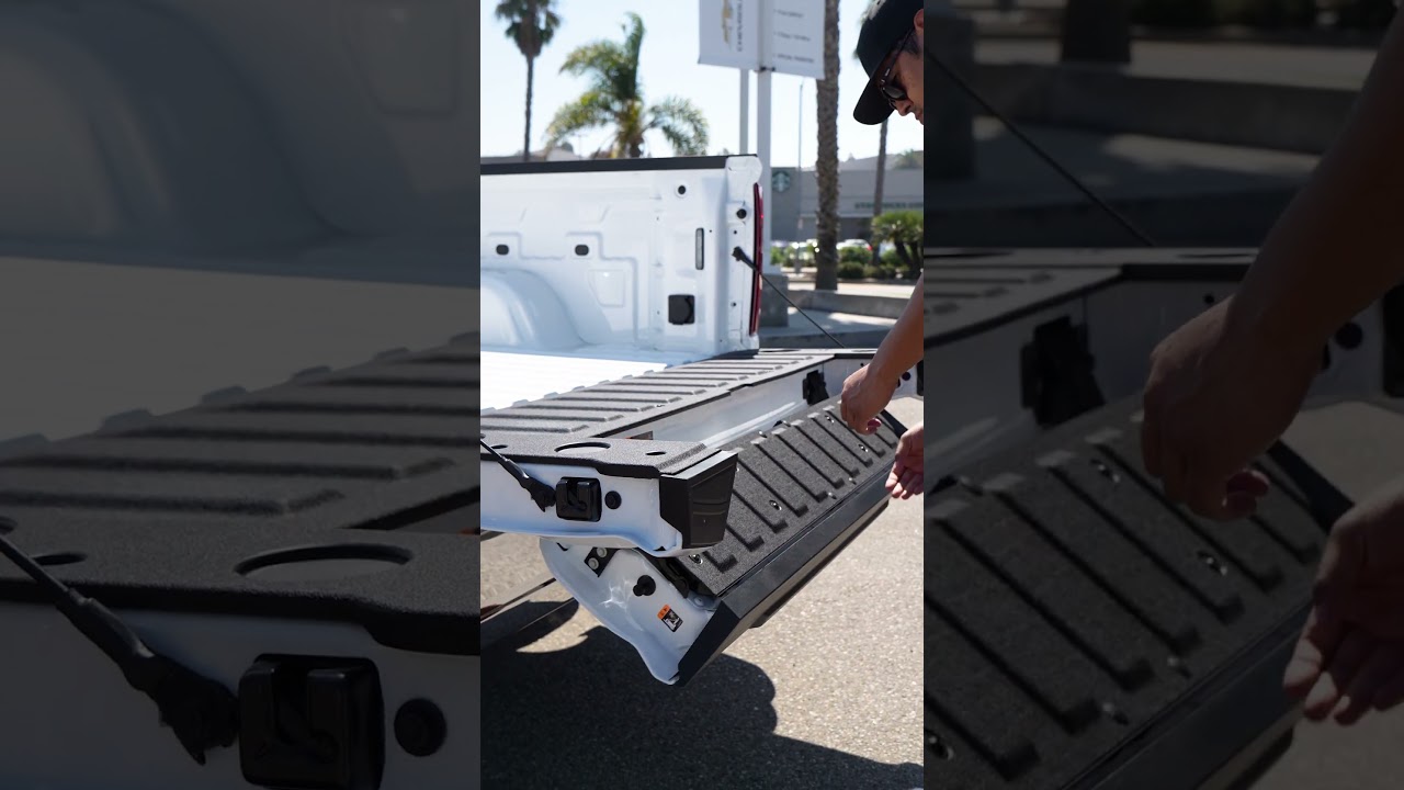 🎥: 2024 Silverado 1500 LT with the available Multi-flex tailgate