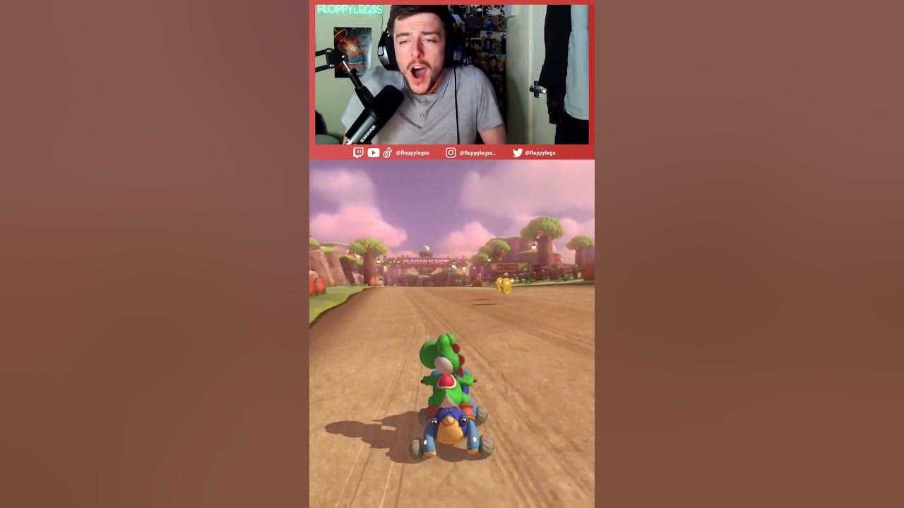 STREAMER RAGES AT VIEWERS FOR DESTROYING THEM ON MARIO KART! - YouTube