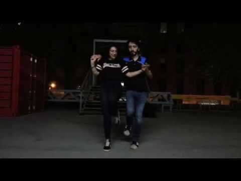 ბედნიერების წამები შუაღამისას ცეკვის დროს