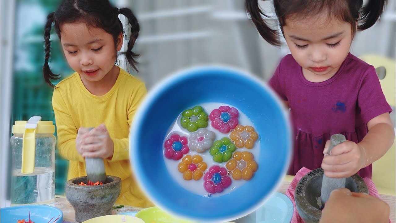 น้องใยไหม ครัวของเล่น ทำขนมไทย บัวลอยสีม่วง บัวลอยหลากสี | ใยไหมชวนเล่น Zanee Tube