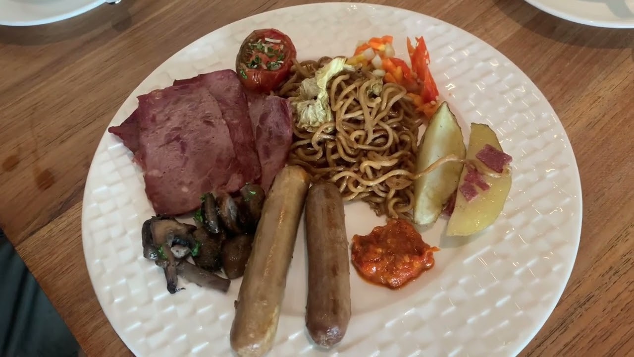 Akhirnya sore- sore sampai di Solo setelah 8 jam dari Bandung🙏🏻🙏🏻